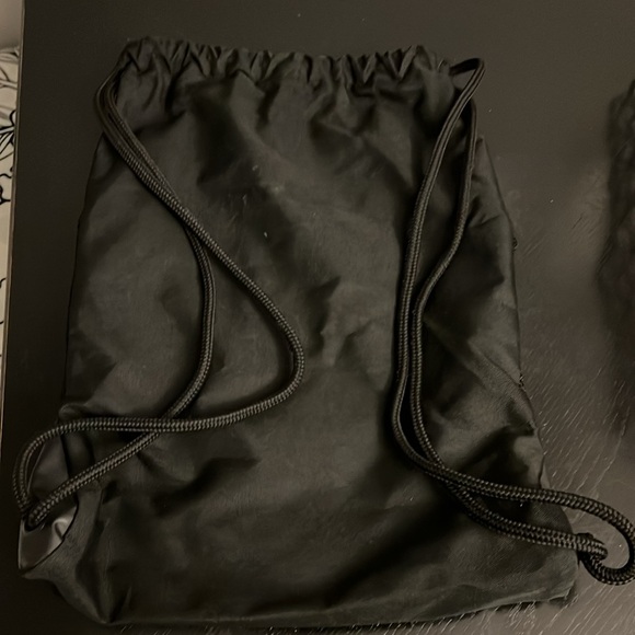 Adidas Drawstring Bag. - Picture 5 of 7